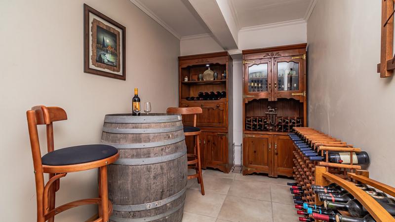 5 Bedroom Property for Sale in Village On Sea Western Cape